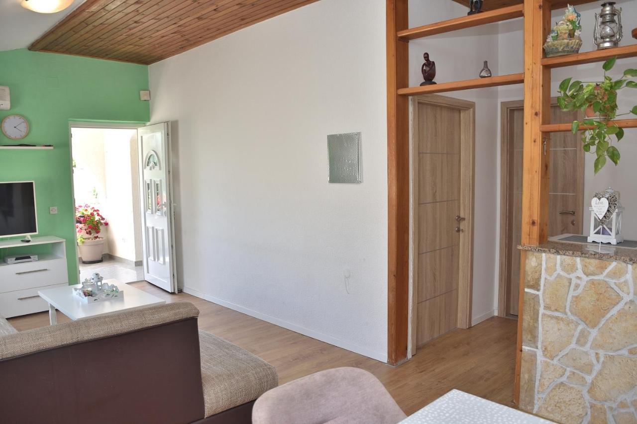 Apartment Leonora Водице Екстериор снимка
