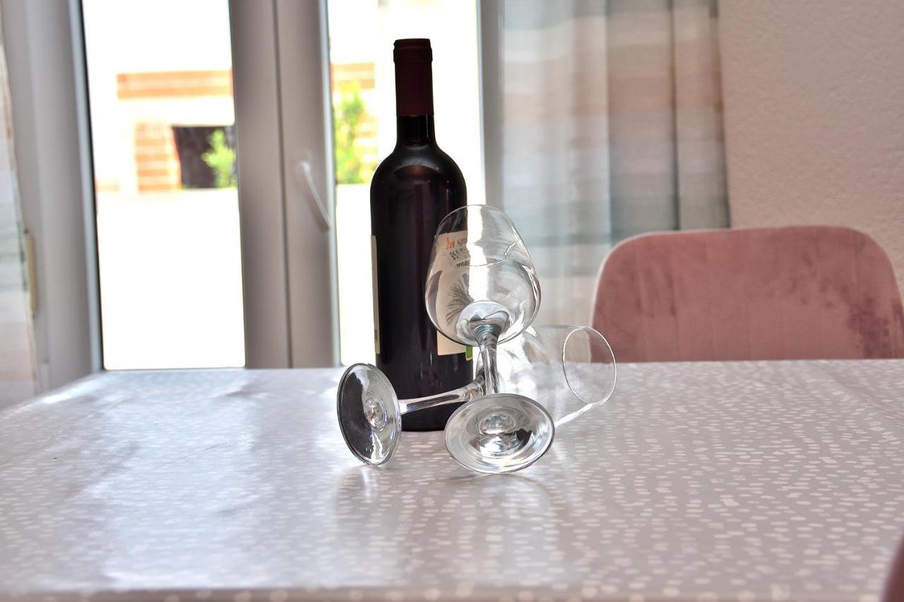 Apartment Leonora Водице Екстериор снимка