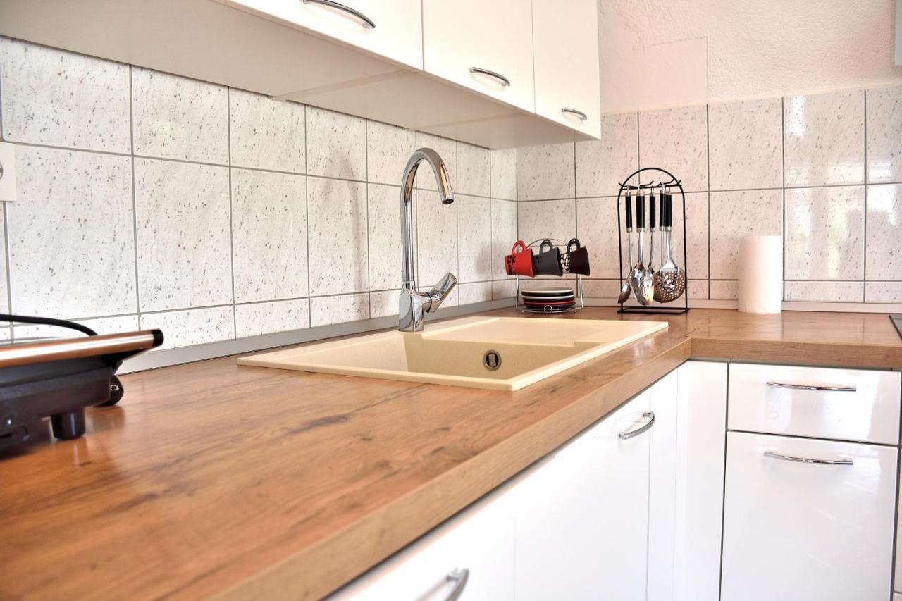 Apartment Leonora Водице Екстериор снимка