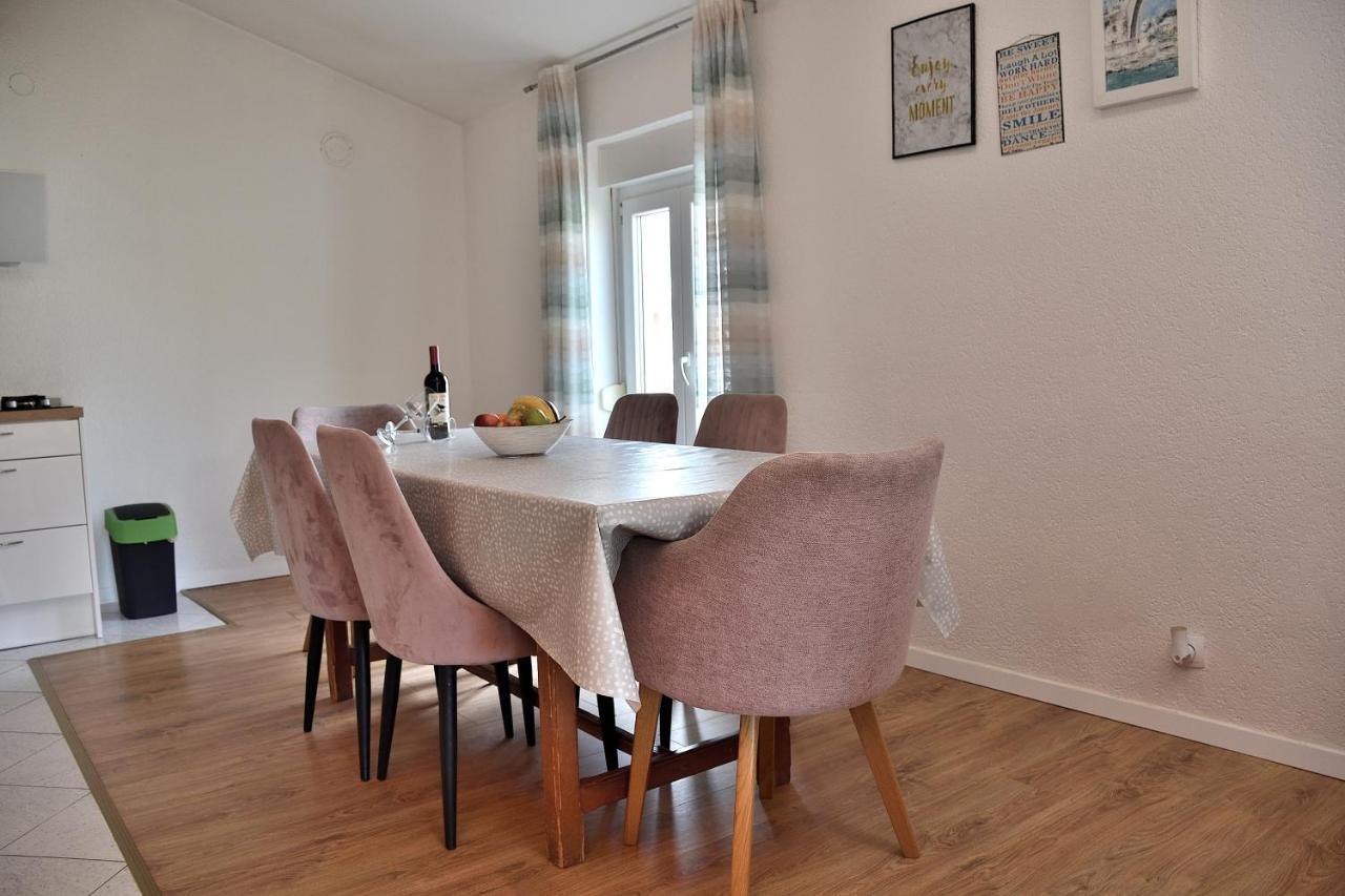 Apartment Leonora Водице Екстериор снимка