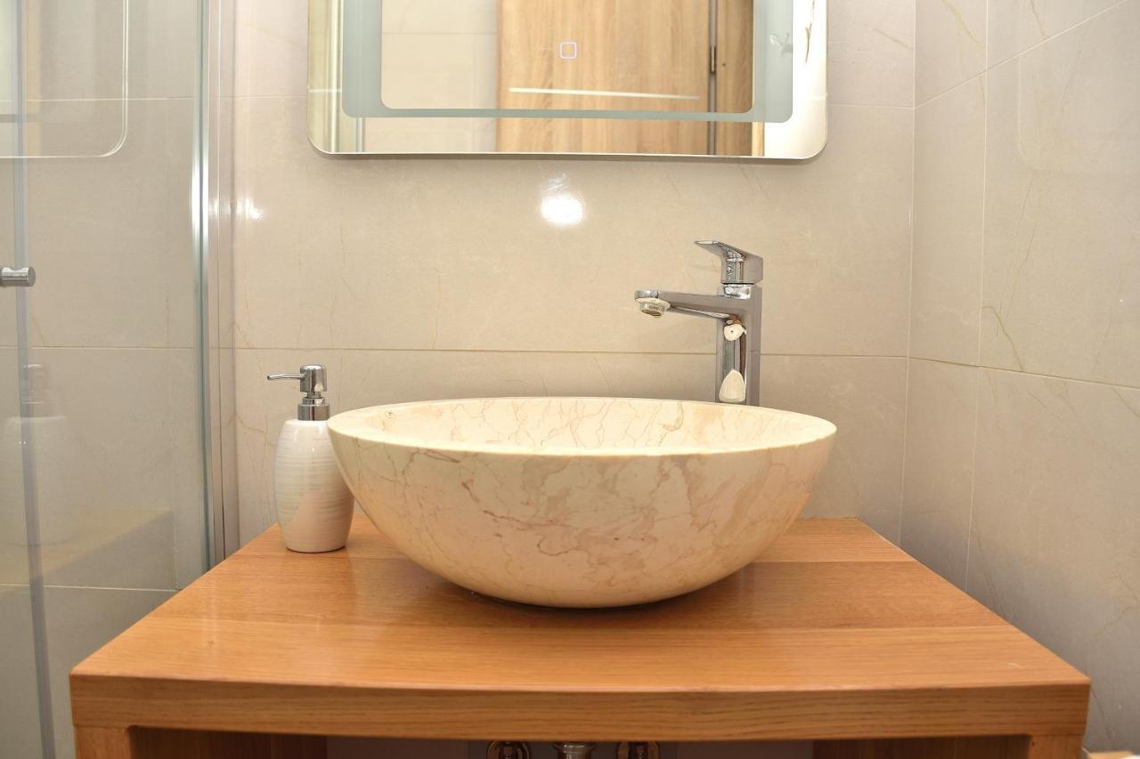 Apartment Leonora Водице Екстериор снимка