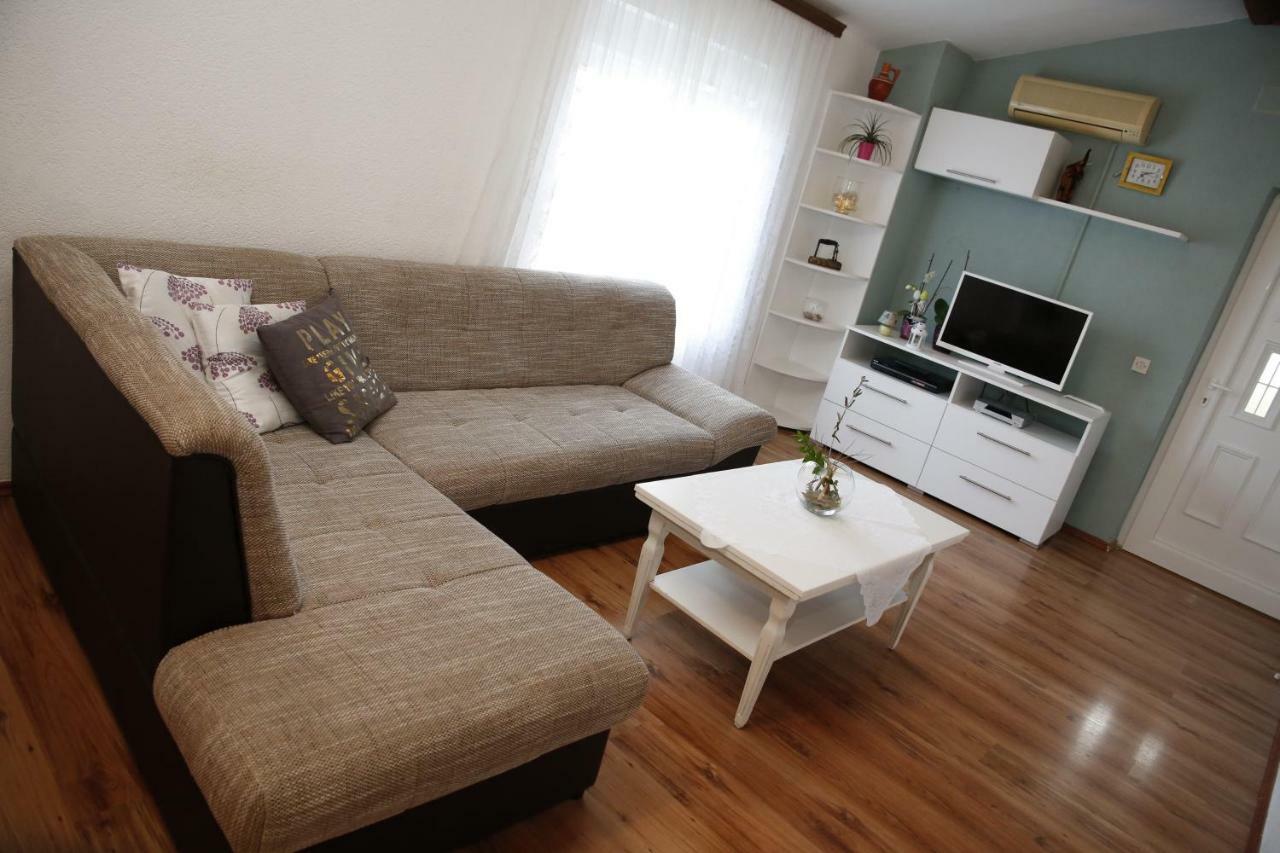 Apartment Leonora Водице Екстериор снимка
